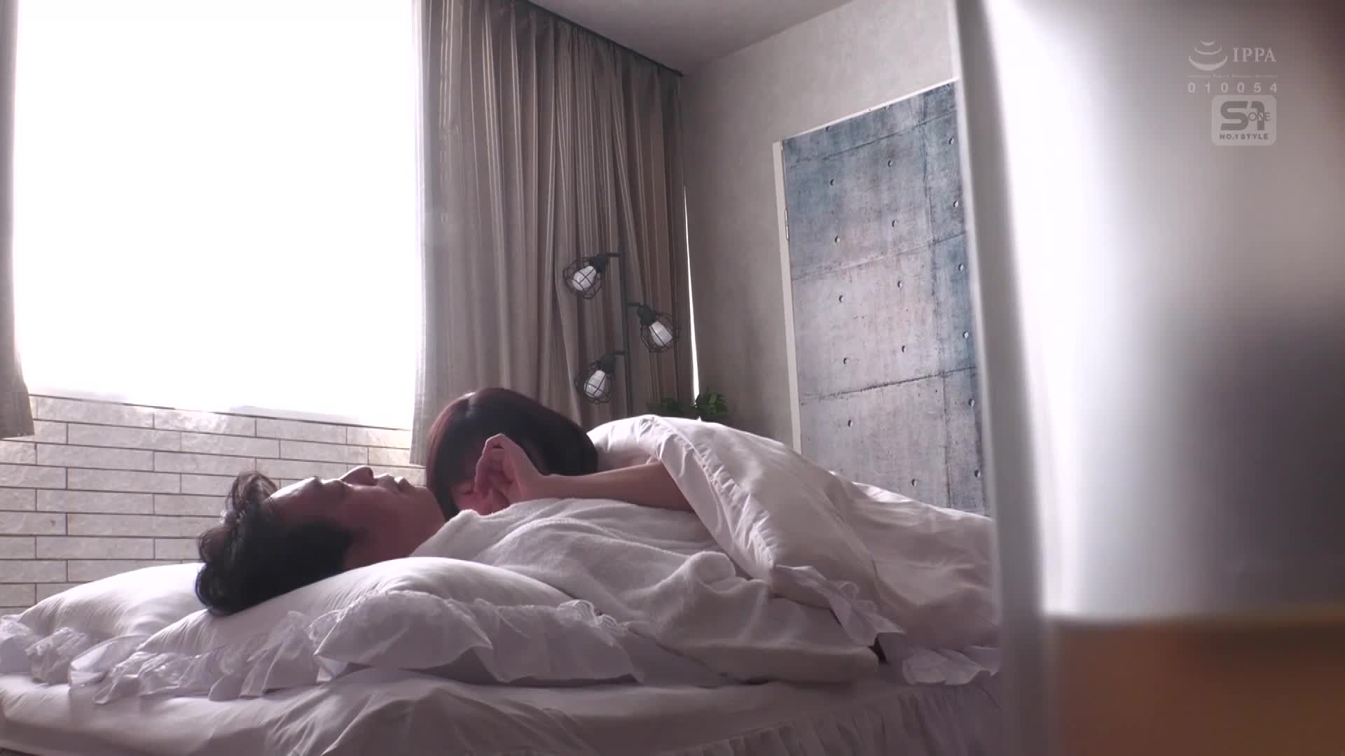 叔叔留宿約會濃厚性交，笑得很多，親吻得很多，緊密纏繞著，是最棒的性交。新木希空 - AV大平台 - 中文字幕，成人影片，AV，國產，線上看