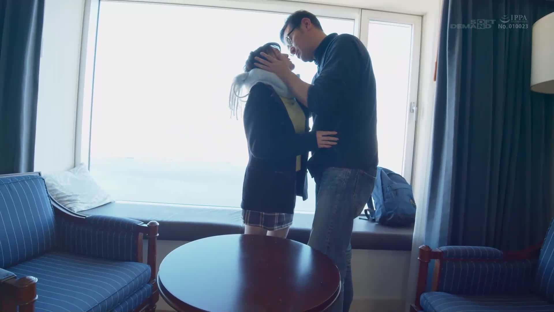 這個冬天，內向的青少女成為了浪人，在長野縣松本市的櫻庭菜乃花18歲AV出道，開發了色白A罩杯身材，從未處理的剛毛陰部感到強烈刺激並流出汁液。 - AV大平台 - 中文字幕，成人影片，AV，國產，線上看