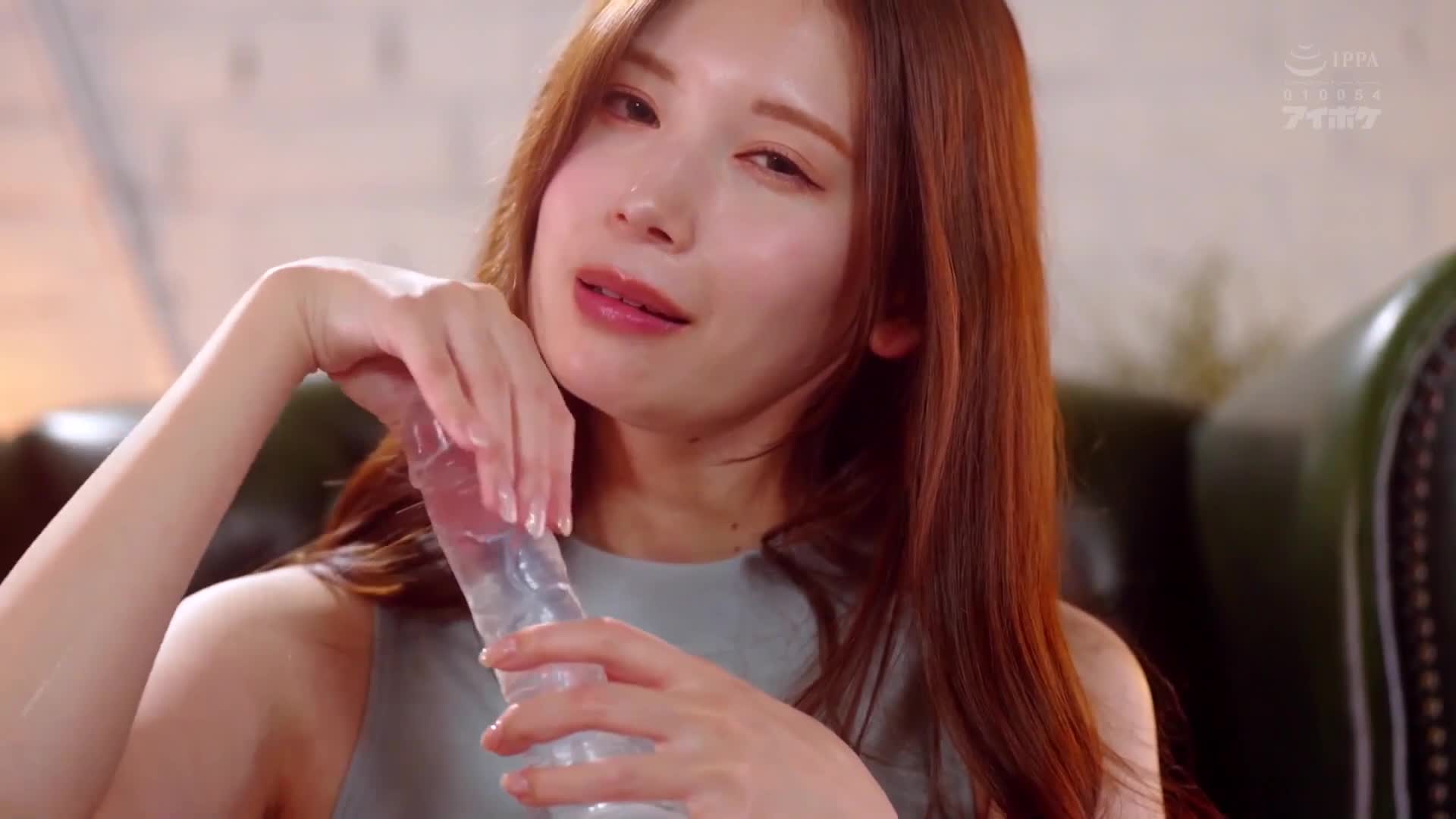 一位美麗又酷的痴女姊姊會用命令口吻指導JOI（自慰指示），專注於臉部的自慰支持。明里紬 - AV大平台 - 中文字幕，成人影片，AV，國產，線上看