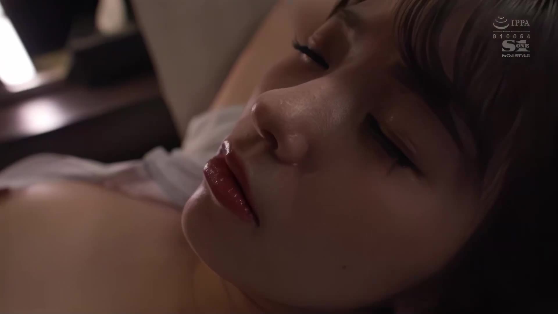 [AI解碼版]出差時被蔑視的中年性騷擾上司竟然與我同房…意外連夜高潮的G罩杯新進員工 翼舞 - AV大平台 - 中文字幕，成人影片，AV，國產，線上看