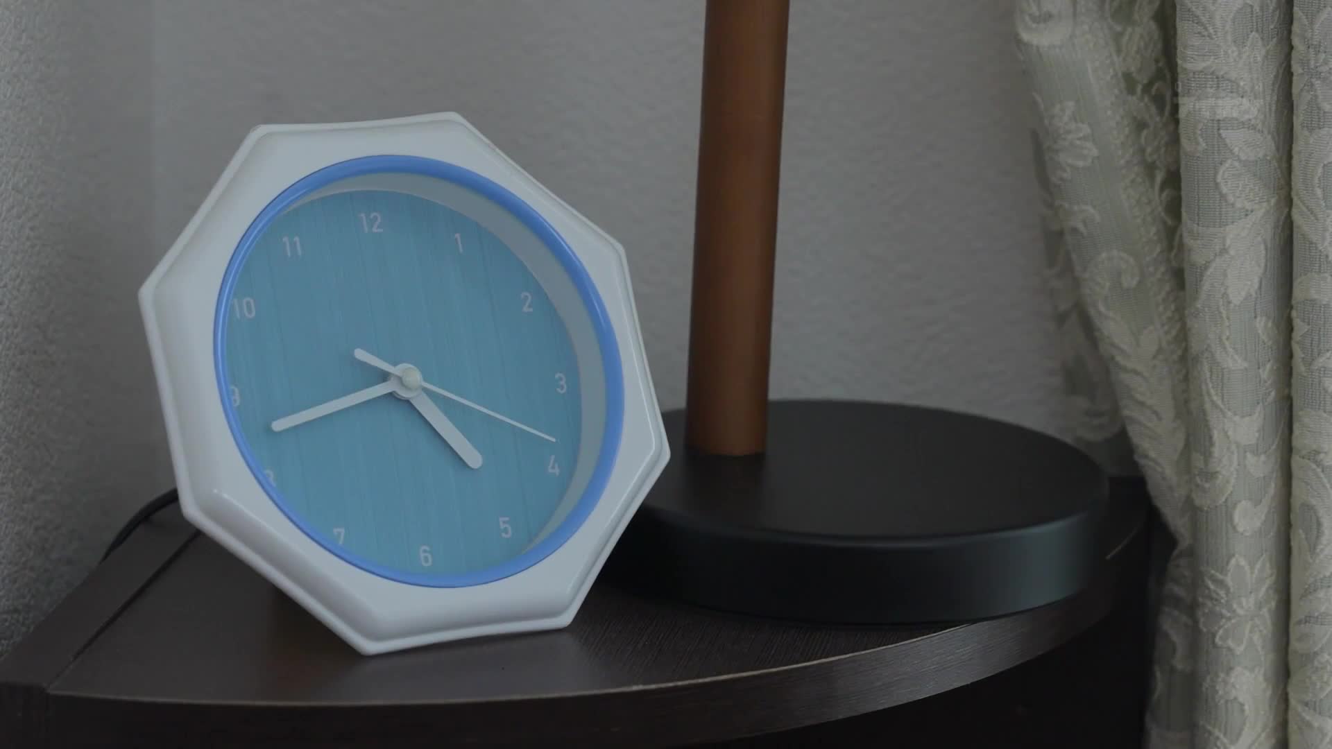 我和Kanachan之間，一個我會帶進墳墓的秘密。那天晚上，我最好的朋友的女朋友素顏超級可愛，我衝動地和她睡了。桃乃木香奈 - AV大平台 - 中文字幕，成人影片，AV，國產，線上看