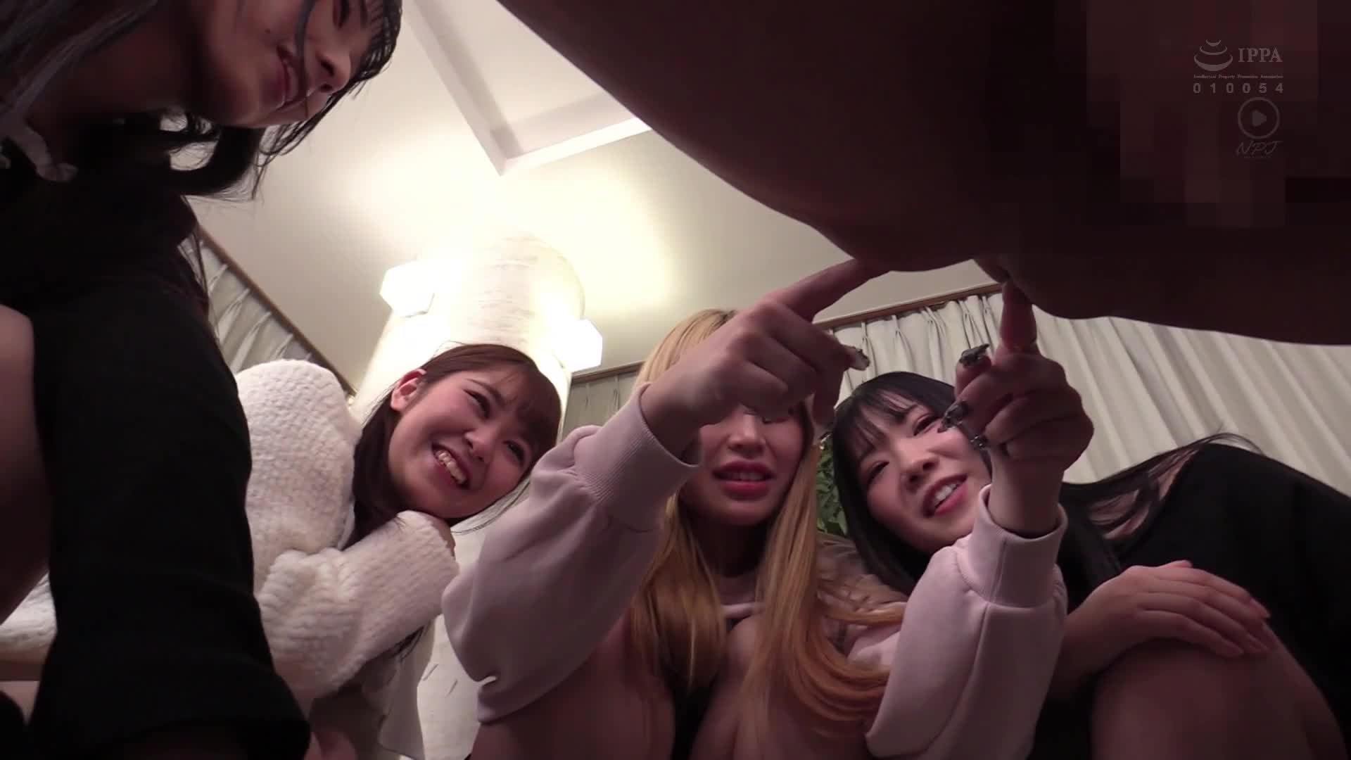 想看陰莖的素人女孩們vol.2 那個傳說中的CFNM企劃！復活第2彈！！讓我們一起享受女孩們對陰莖的可愛性反應。 - AV大平台 - 中文字幕，成人影片，AV，國產，線上看