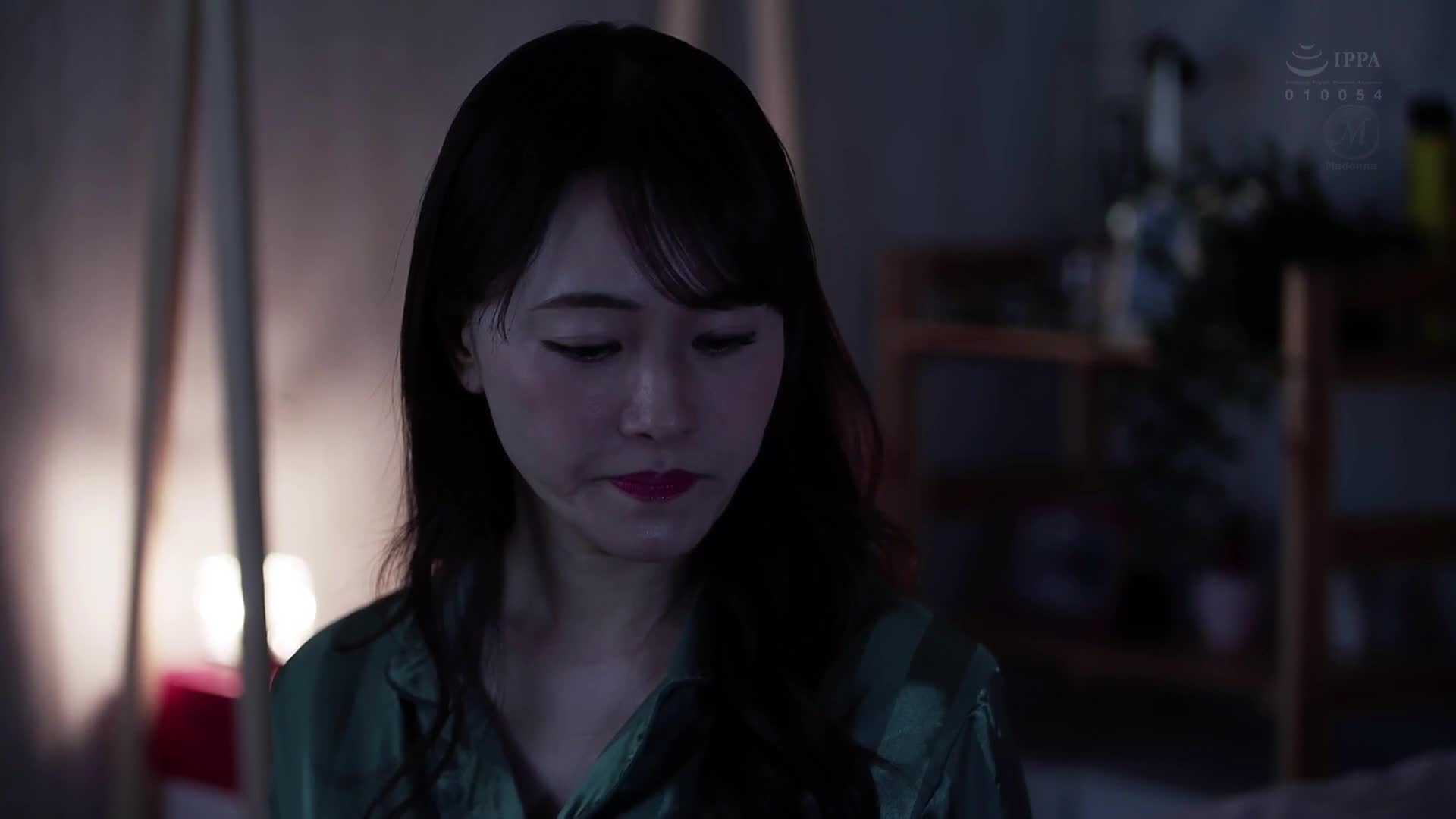 洗完澡後，丈夫的家人全都聚在一起了。～家庭溫泉團聚～ 百野真利奈 - AV大平台 - 中文字幕，成人影片，AV，國產，線上看